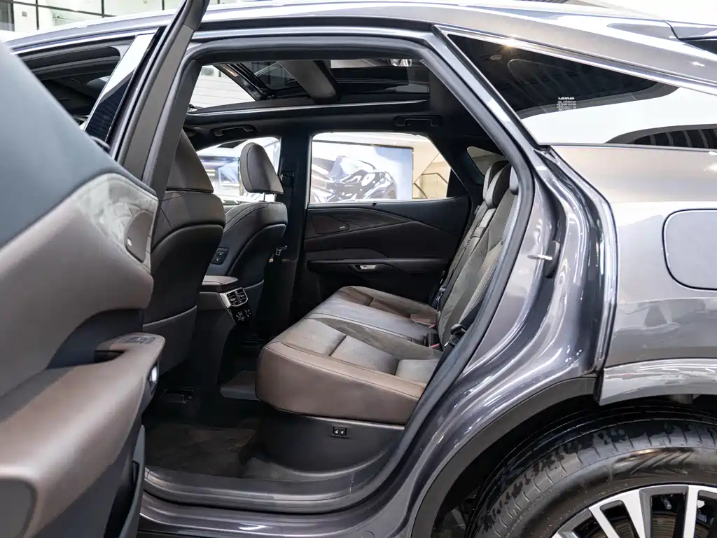 Lexus RX 2023 450h+ Enjoy