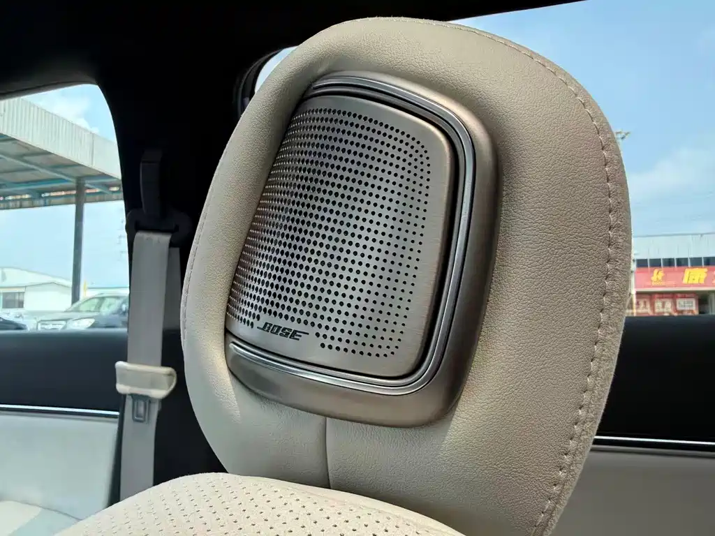 Honda Hiroyo Honda P7 — миниатюра 18