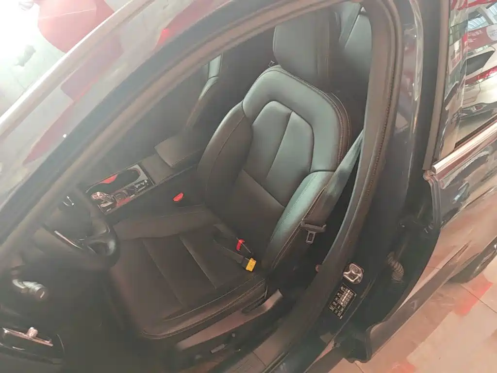 Volvo XC40 — миниатюра 15