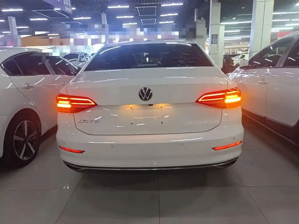 Volkswagen Lavida — миниатюра 6