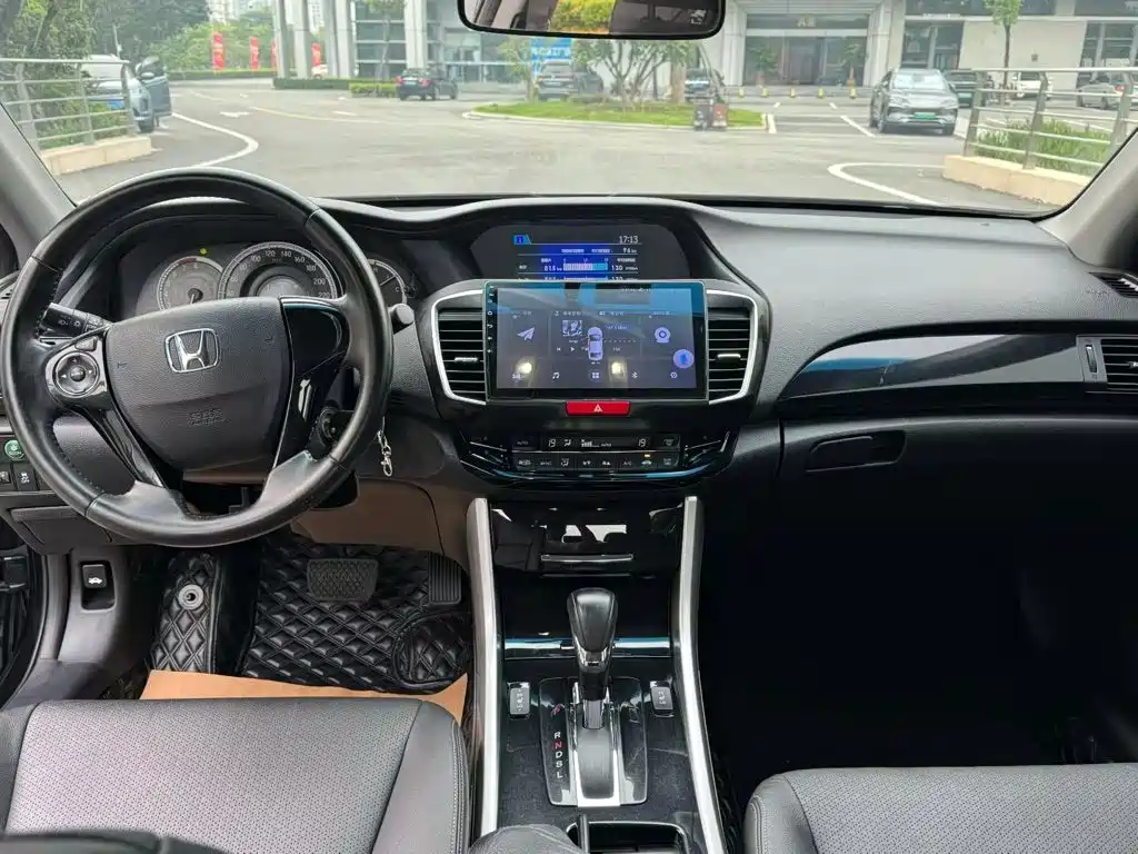 Honda Accord — миниатюра 4