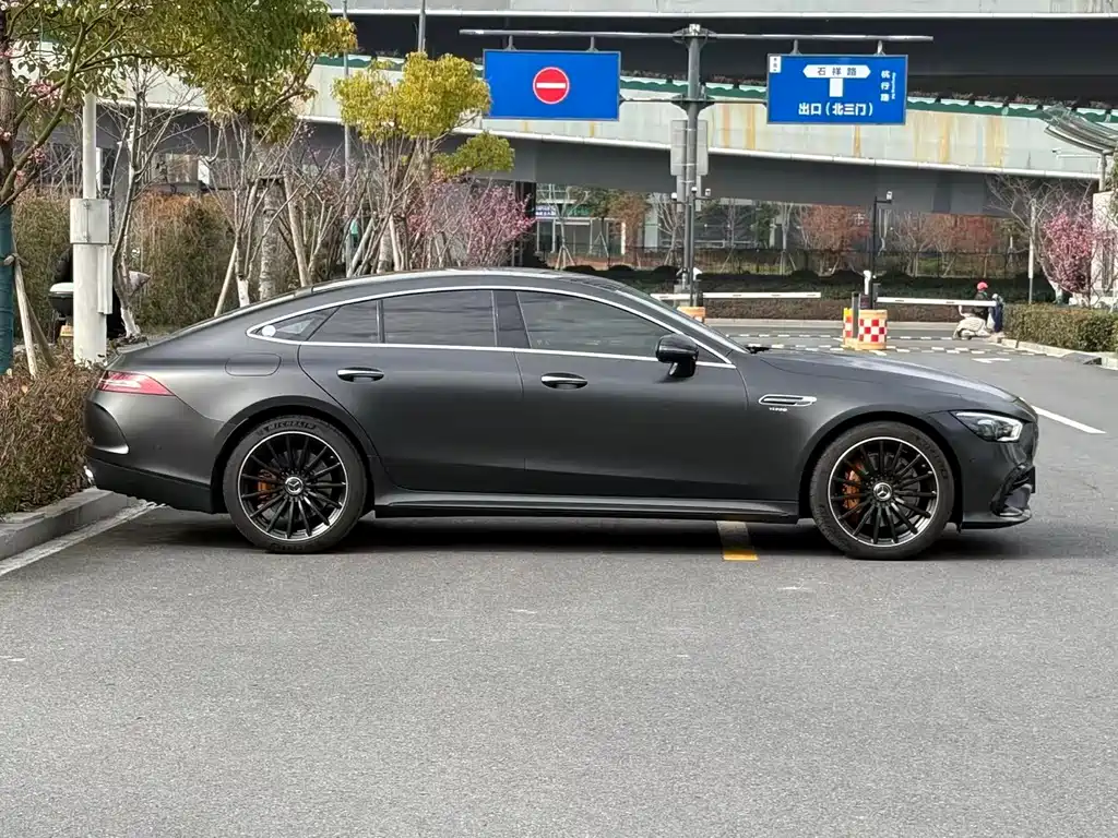 MERCEDES-BENZ AMG GT
