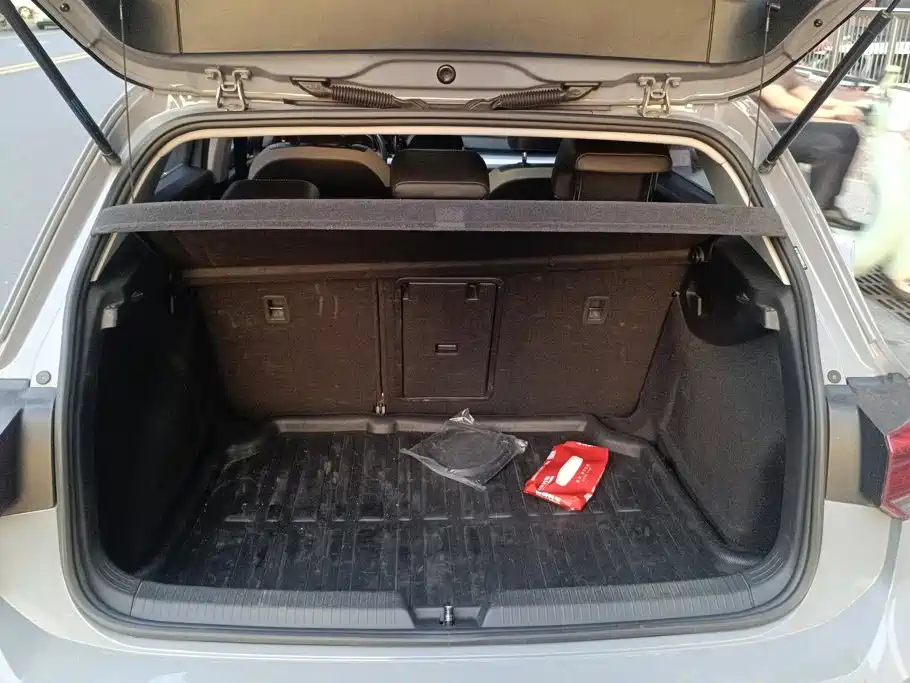 Volkswagen Golf — миниатюра 4