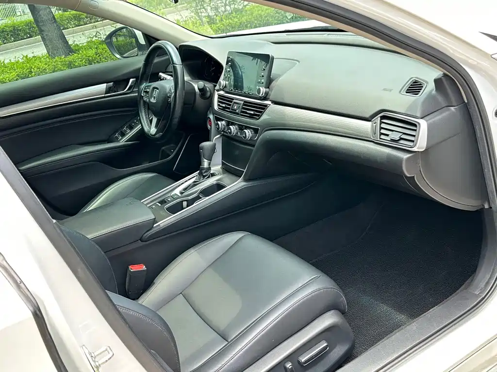 Honda Accord — миниатюра 10