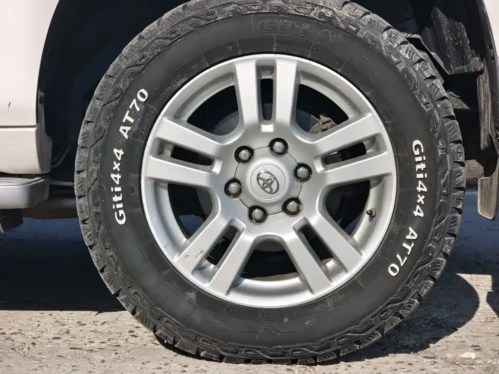 Toyota Prado — миниатюра 30