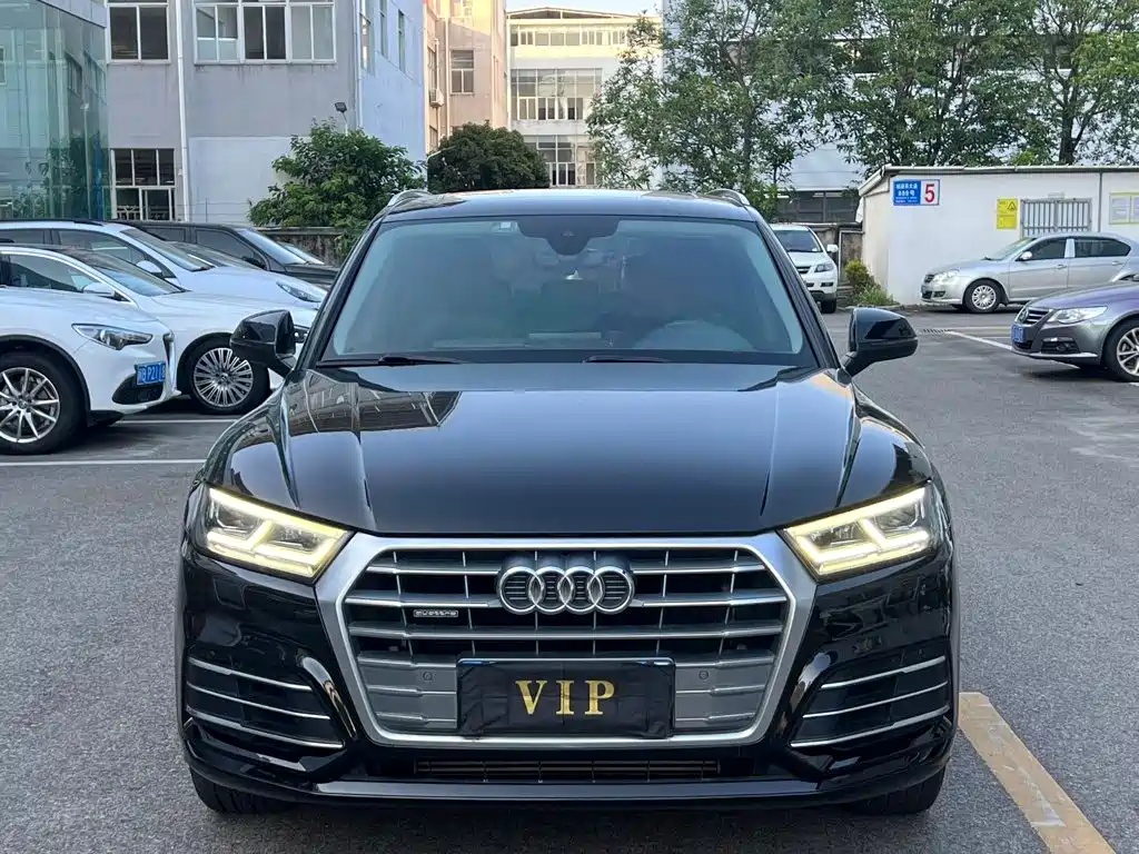Audi Q5L — миниатюра 2