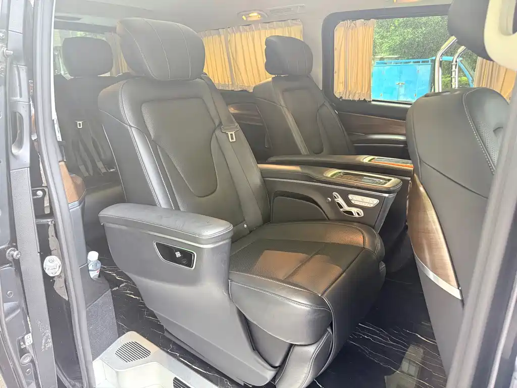 Mercedes-Benz V-Class — миниатюра 15