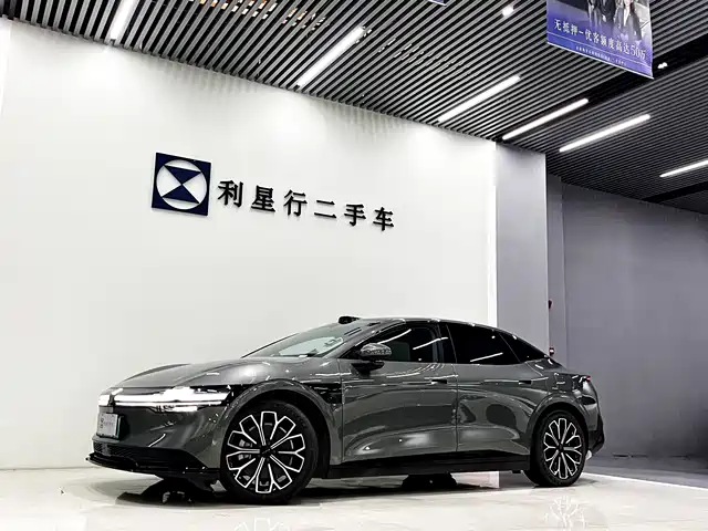 Zeekr 007