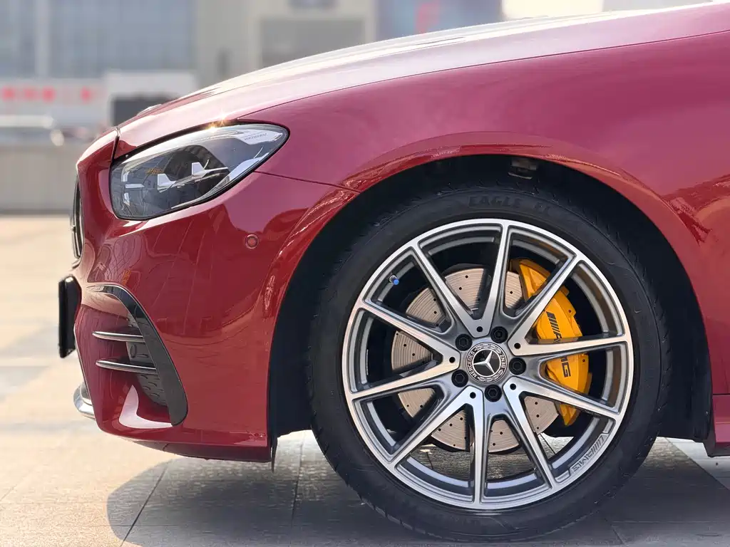 MERCEDES-BENZ E CLASS