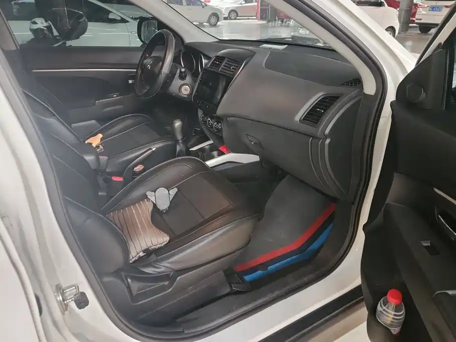 Mitsubishi ASX — миниатюра 8