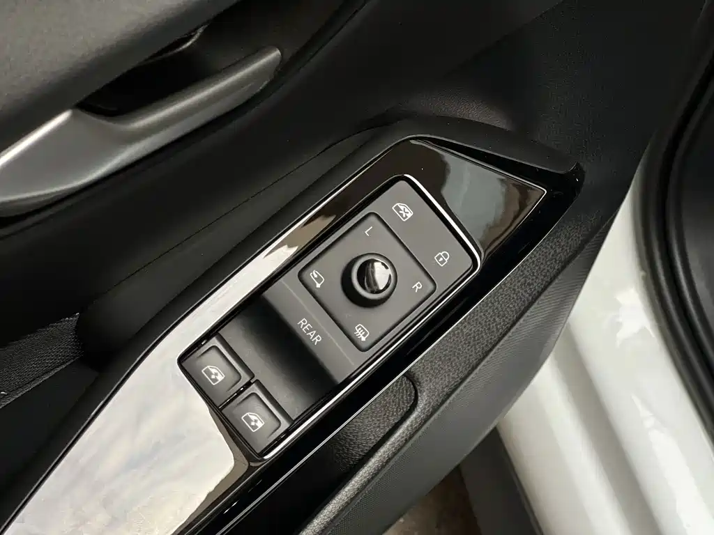 Volkswagen ID.3 — миниатюра 8