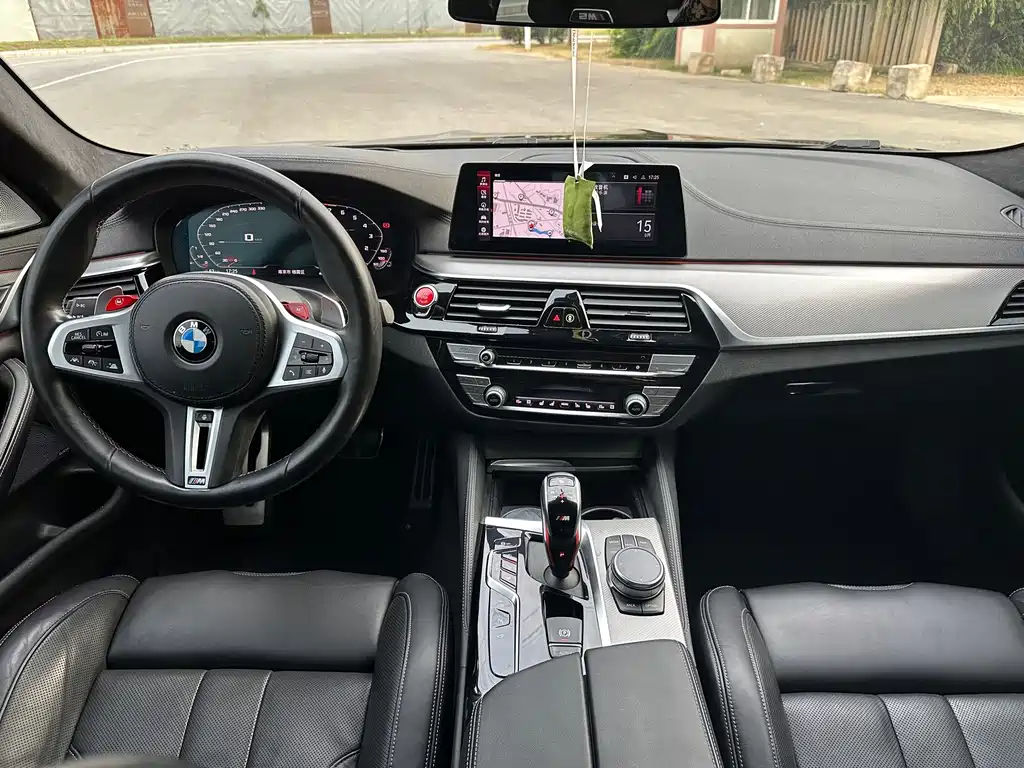 BMW M5 — миниатюра 15