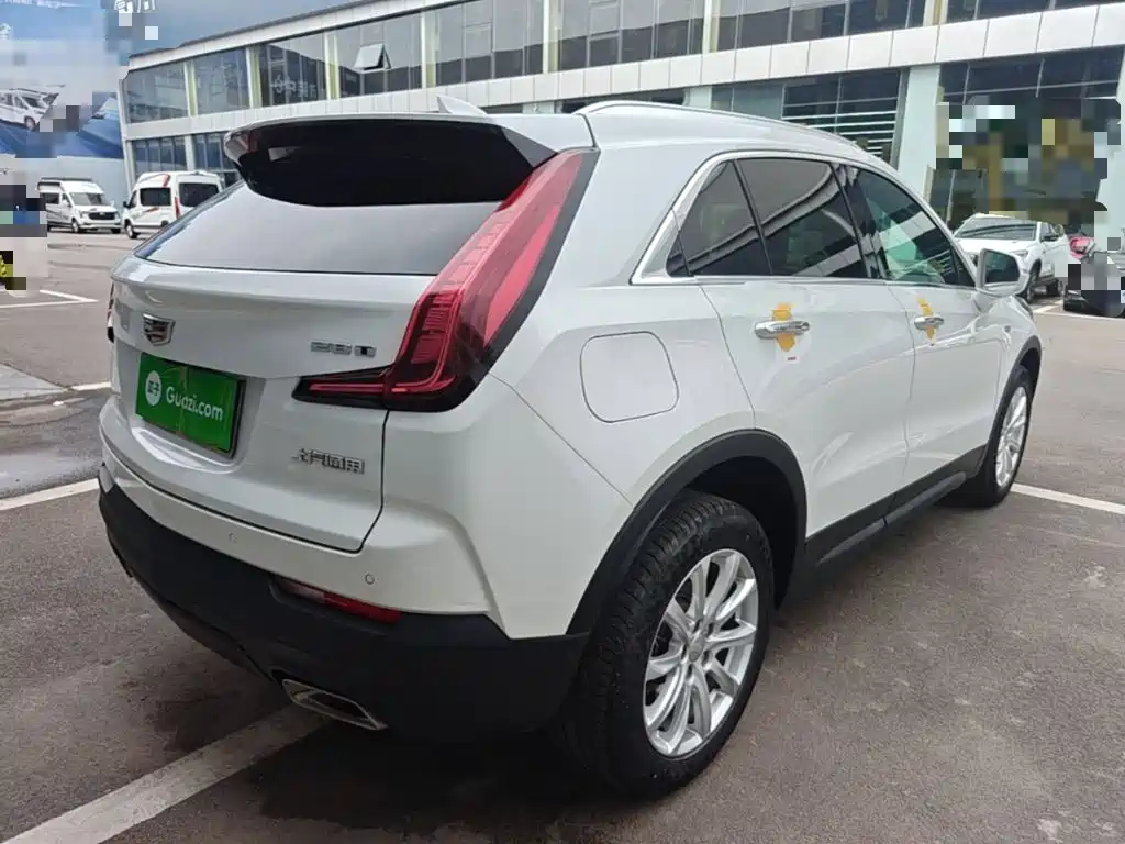 Cadillac XT4 — миниатюра 7