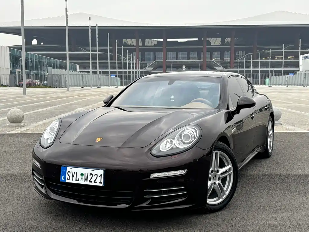Porsche Panamera 2013