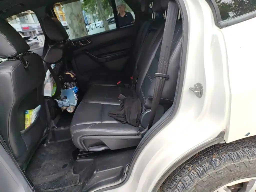 Ford Everest — миниатюра 18
