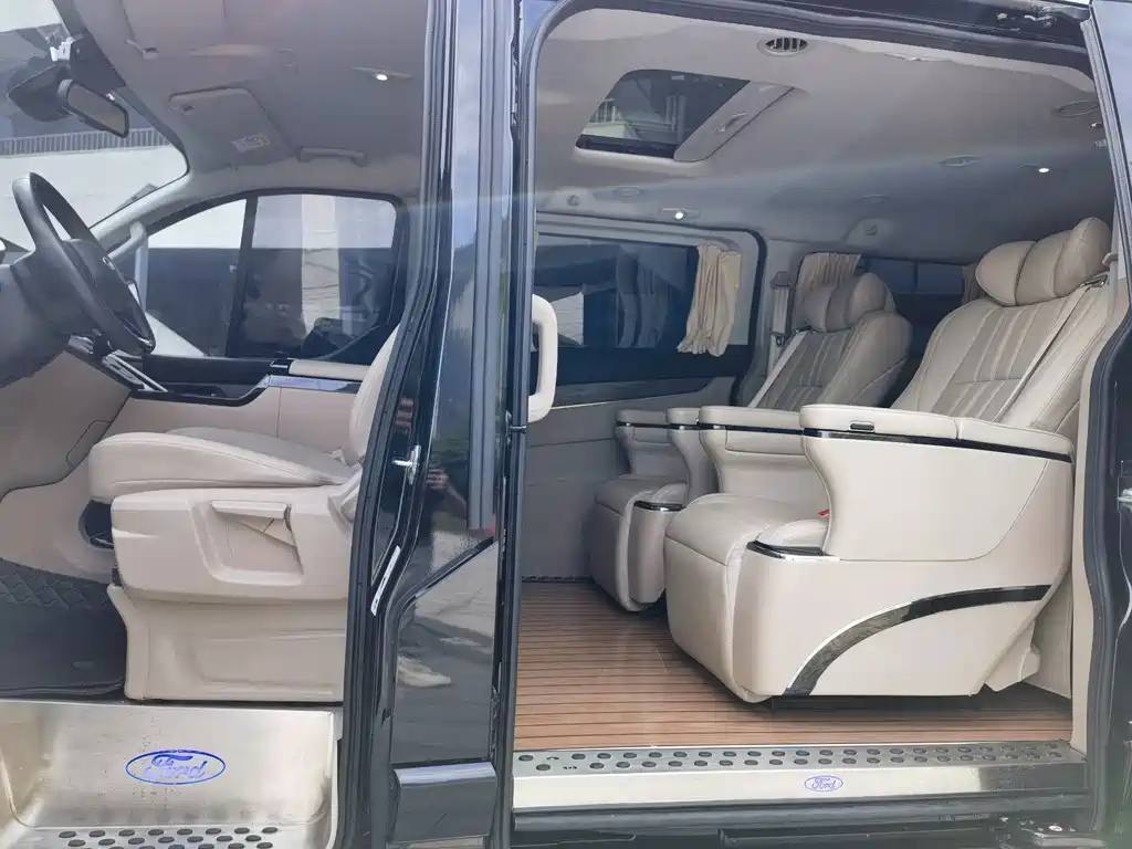 Ford Tourneo — миниатюра 13