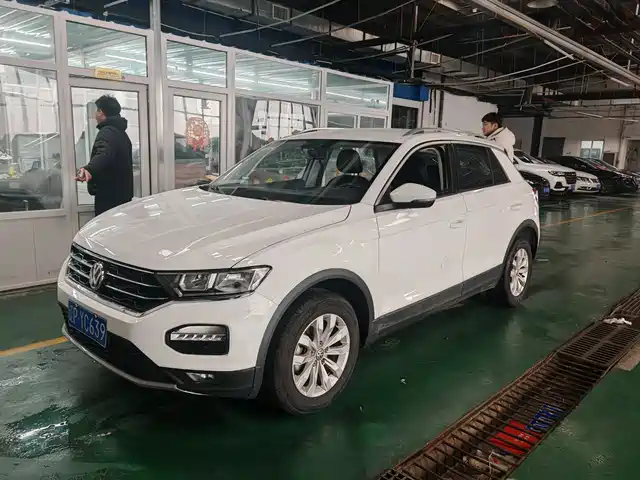 volkswagen t-roc-exploring-songs
