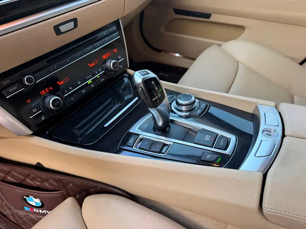 BMW 5 Series GT — миниатюра 9