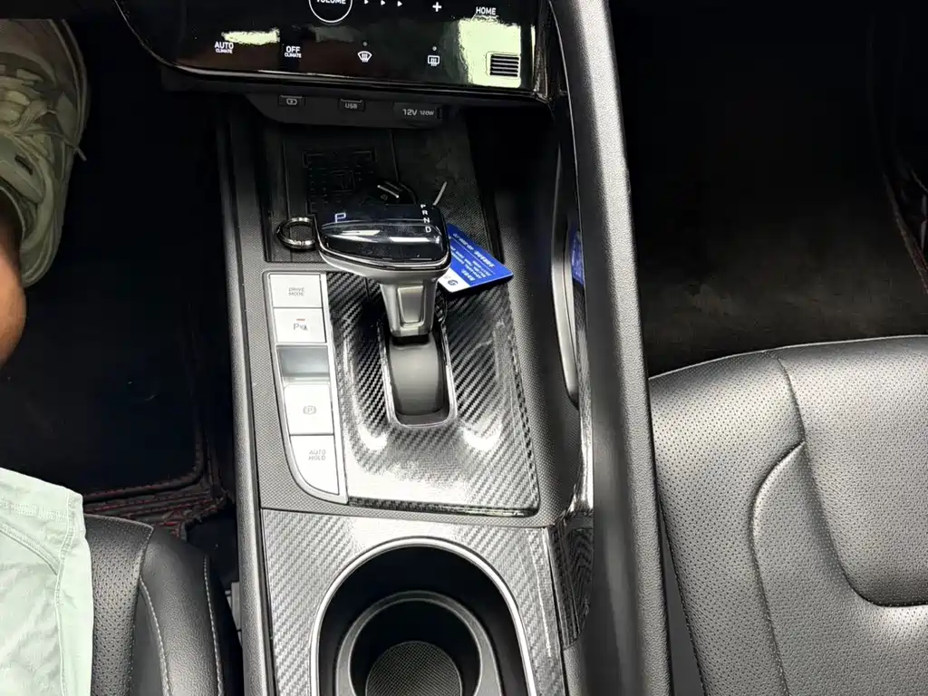 Hyundai Elantra — миниатюра 21