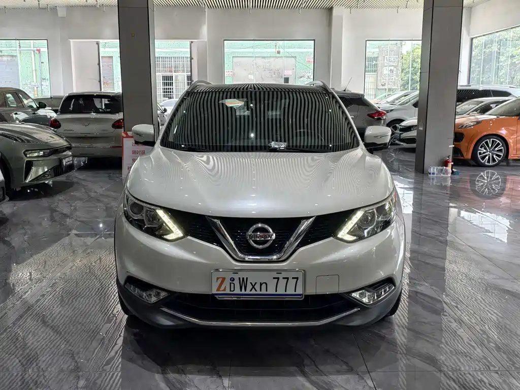 Nissan Qashqai 2016 2.0L CVT Luxury