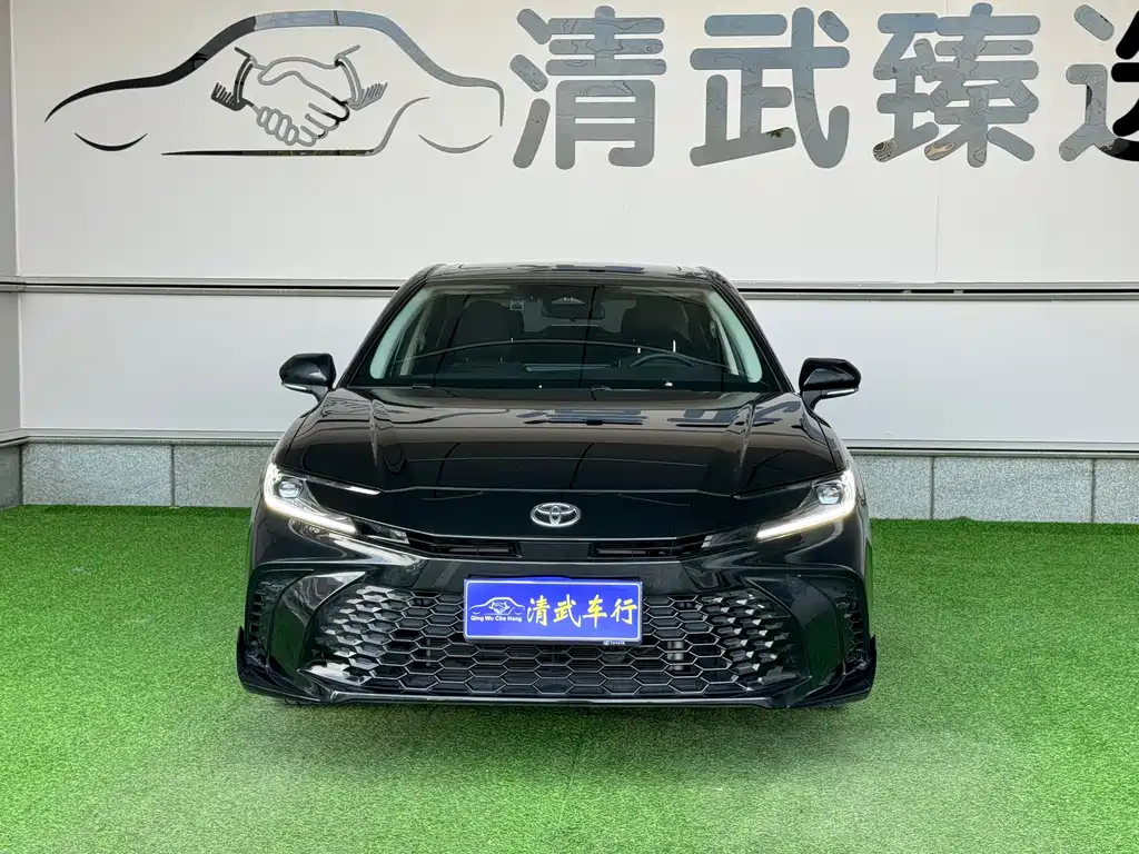 Toyota Camry — миниатюра 2