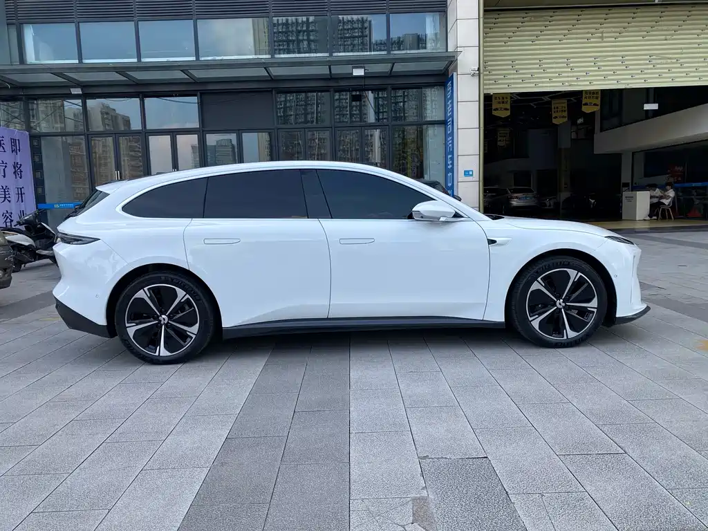 NIO ET5T — миниатюра 4