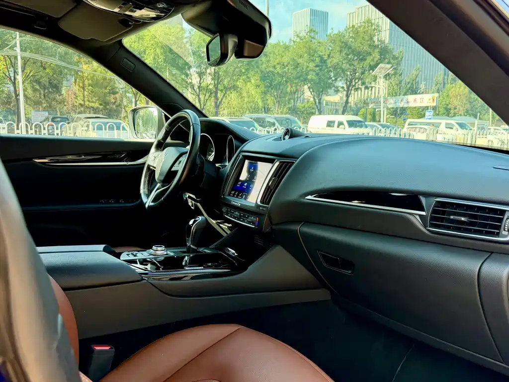 Maserati Levante — миниатюра 16