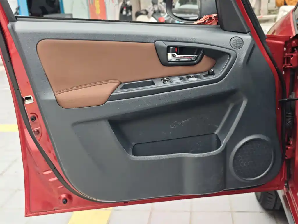 Suzuki SX4 — миниатюра 11