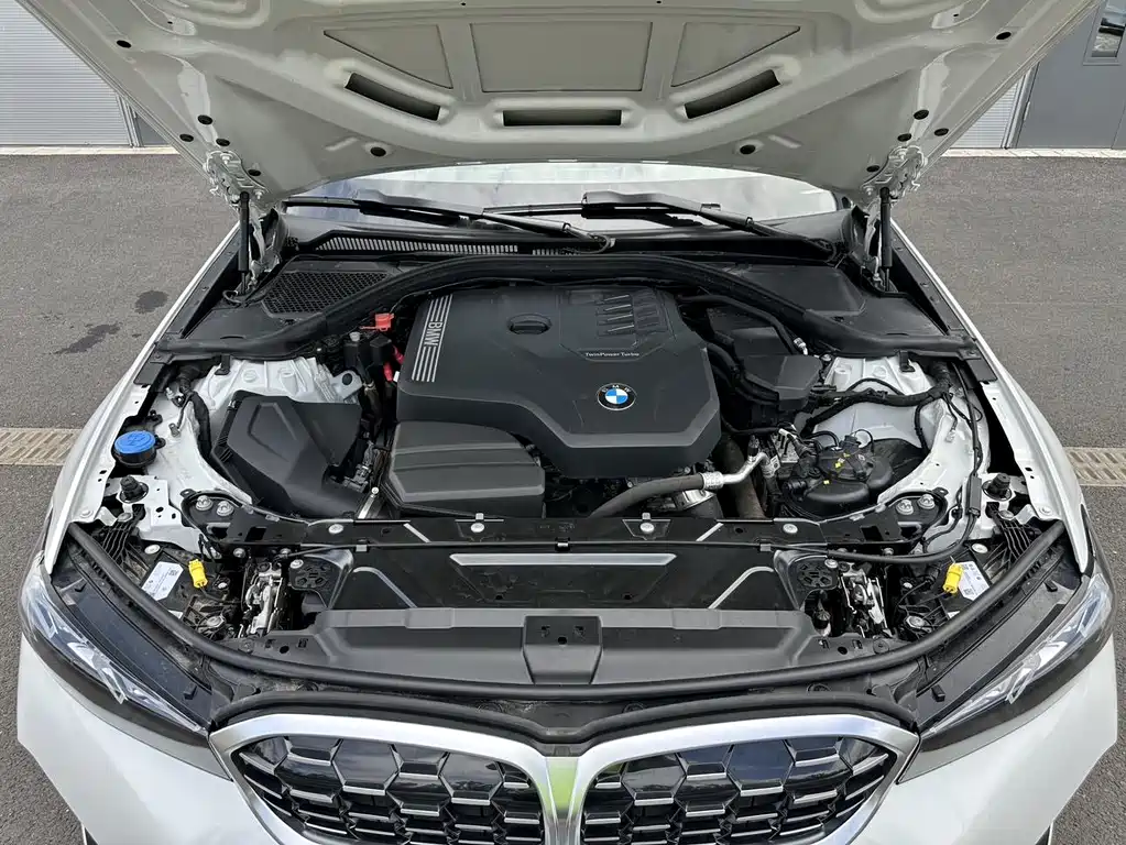 BMW 3 Series — миниатюра 11