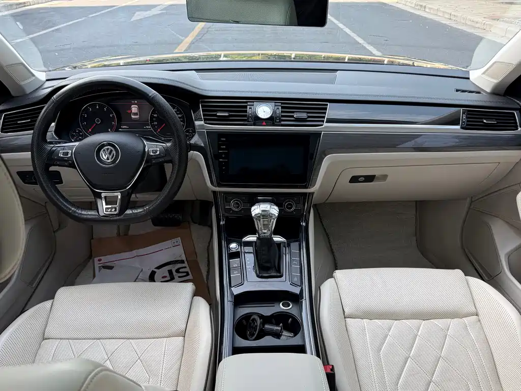 Volkswagen Phideon — миниатюра 5