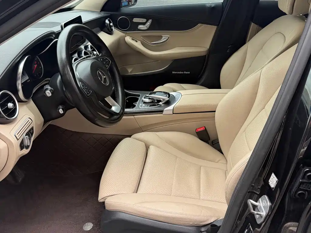 Mercedes-Benz C-Class — миниатюра 10