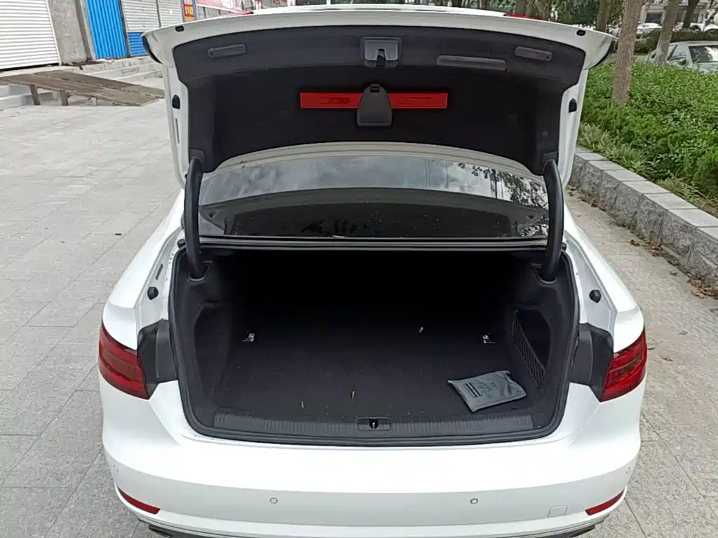 Audi A4L — миниатюра 19