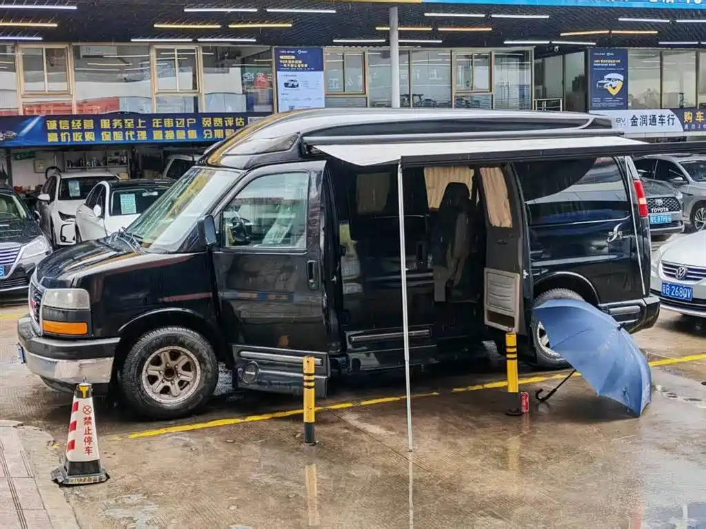 GMC Savana 2007 5.3L 7 мест