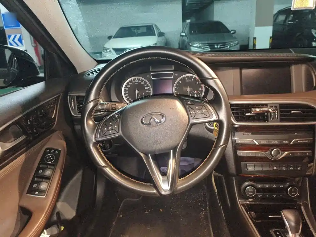 Infiniti QX30 — миниатюра 12