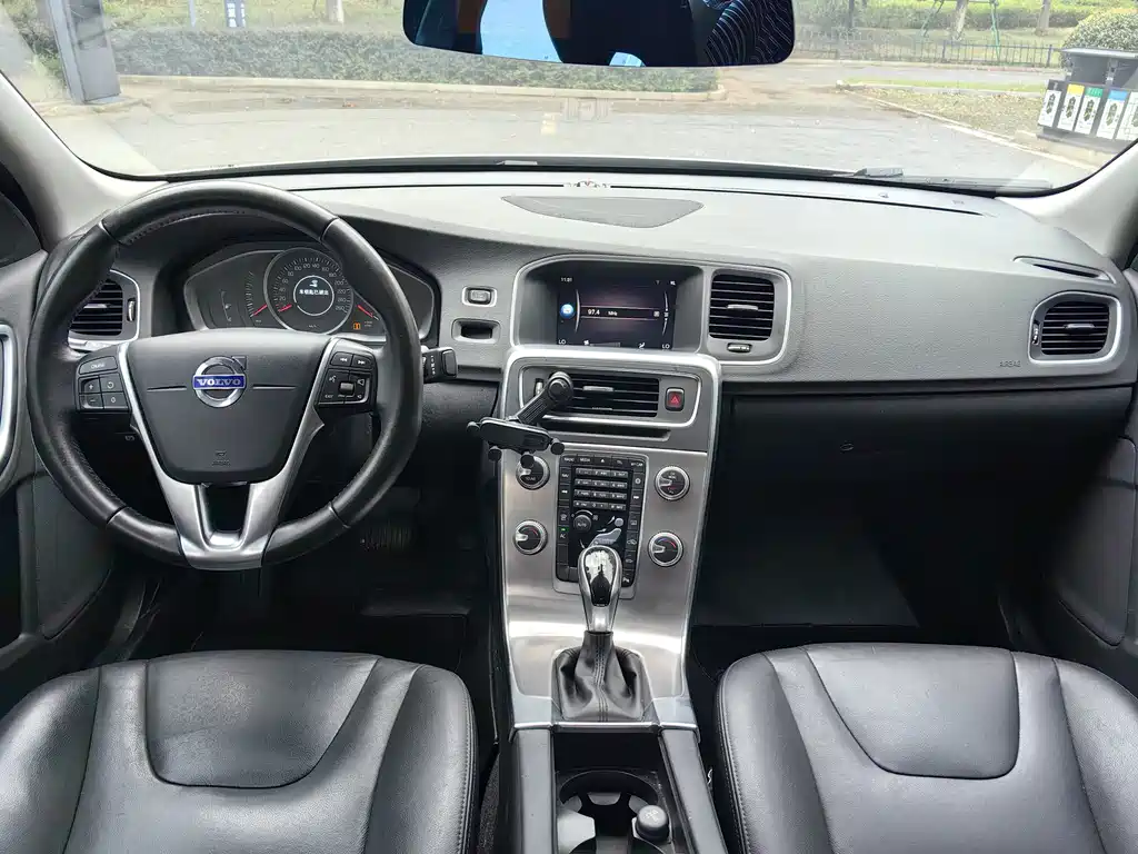 Volvo S60 — миниатюра 6