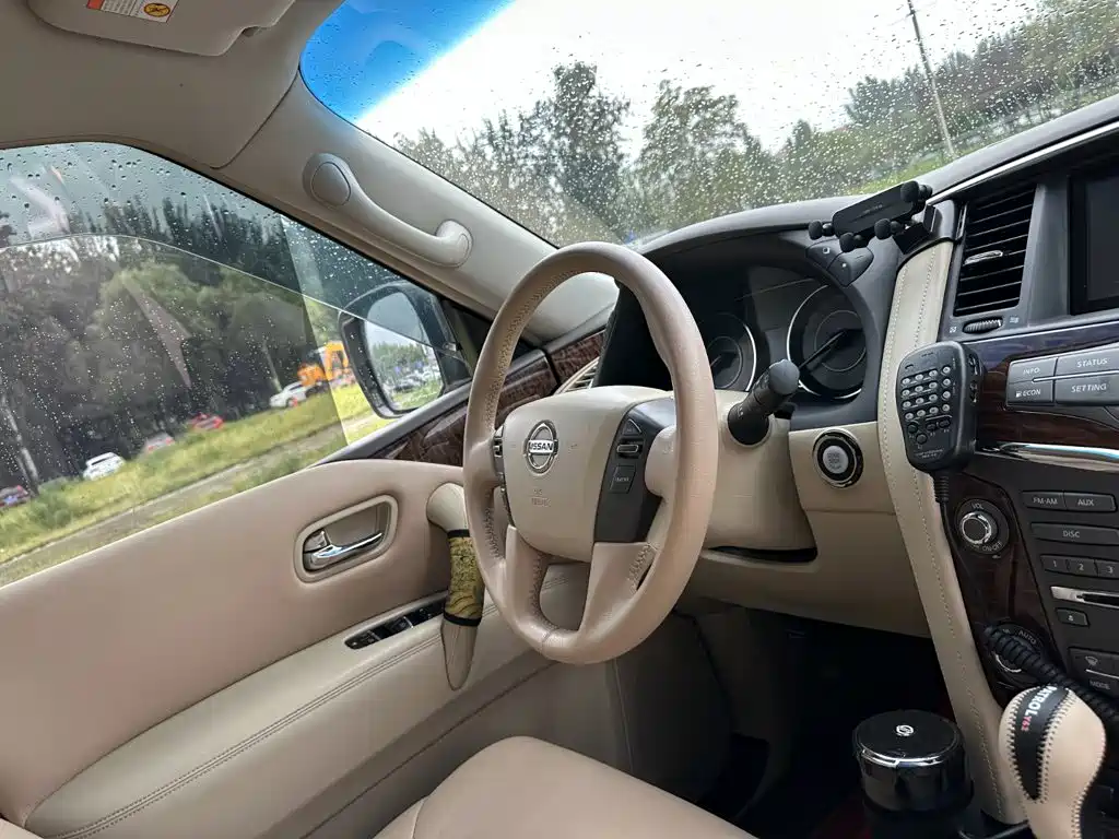 Nissan Patrol — миниатюра 18