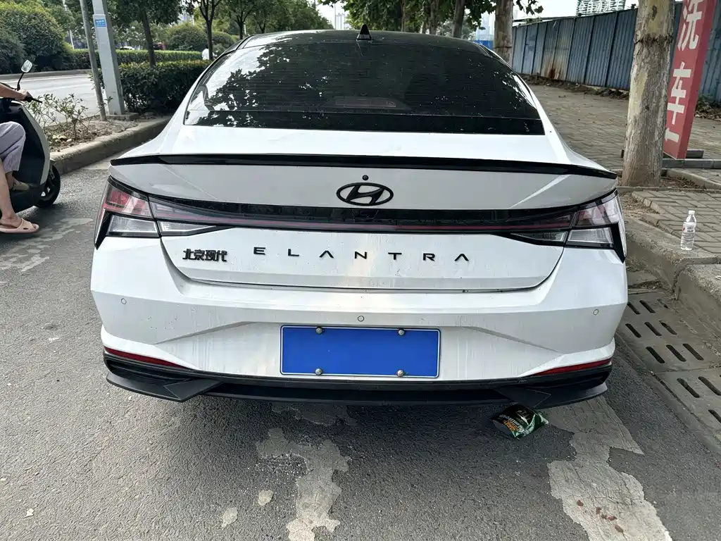 Hyundai Elantra — миниатюра 5