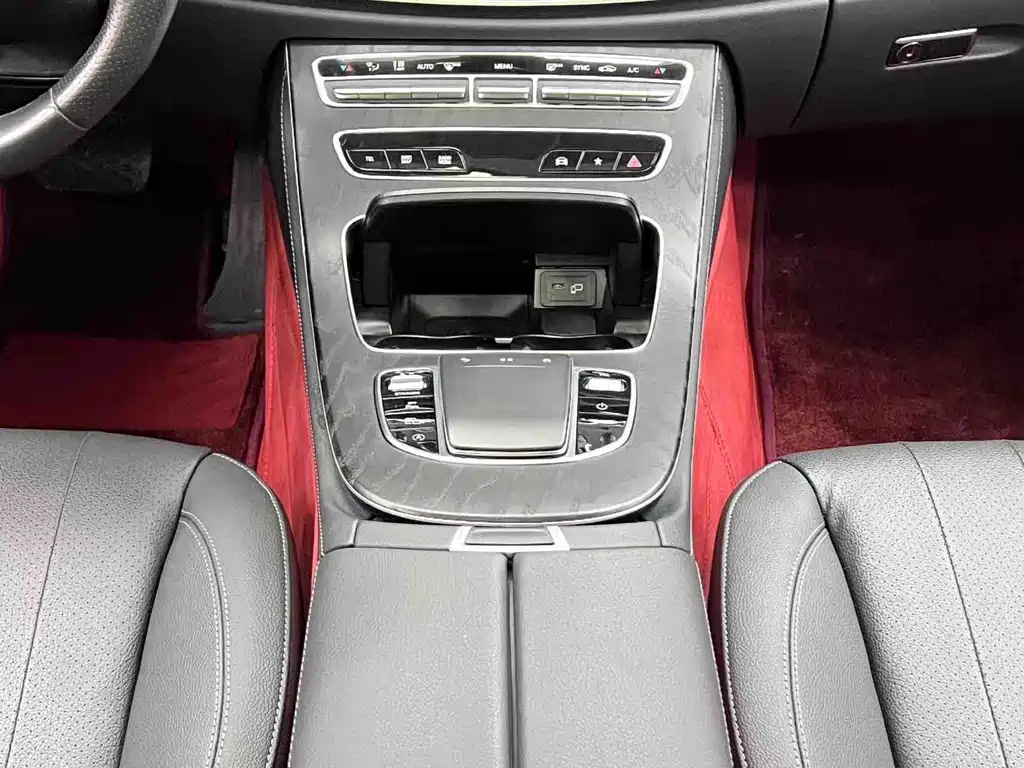 Mercedes-Benz E-Class (Import) — миниатюра 17