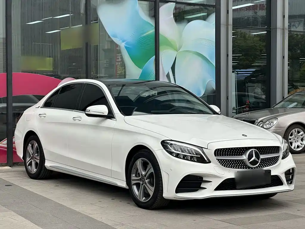 Mercedes-Benz C-Class — миниатюра 8