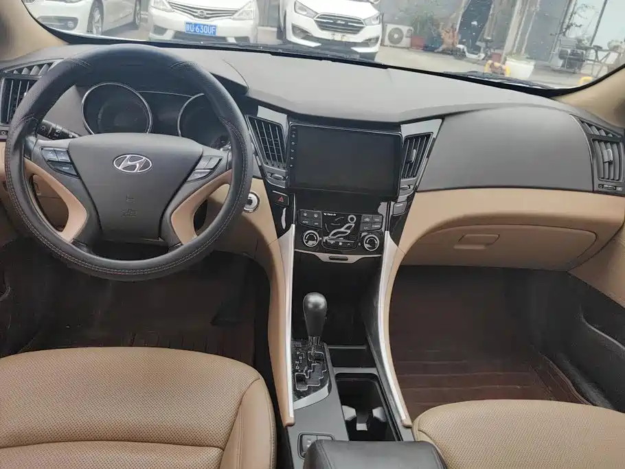 Hyundai Sonata — миниатюра 12