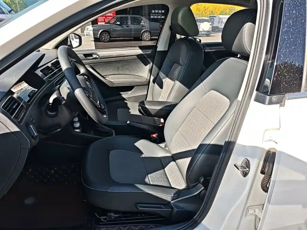 Volkswagen Santana — миниатюра 15