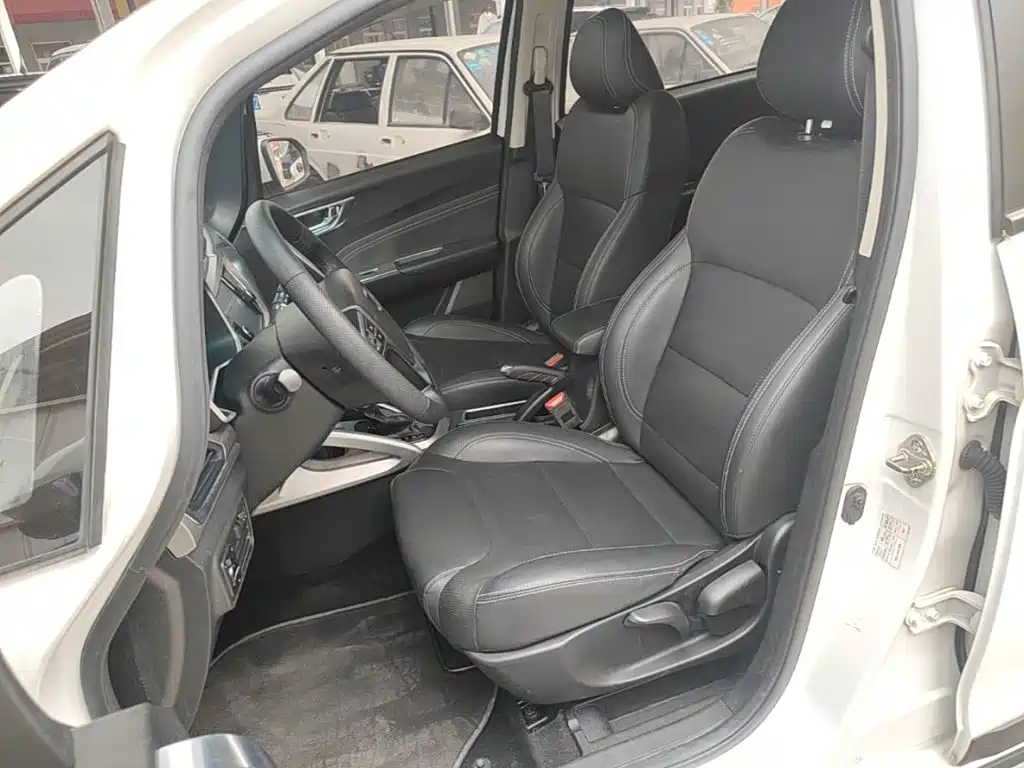 Geely Vision X3 — миниатюра 15
