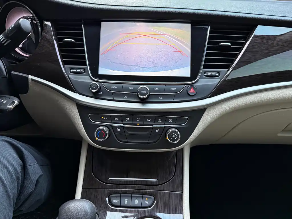 Buick Verano — миниатюра 17