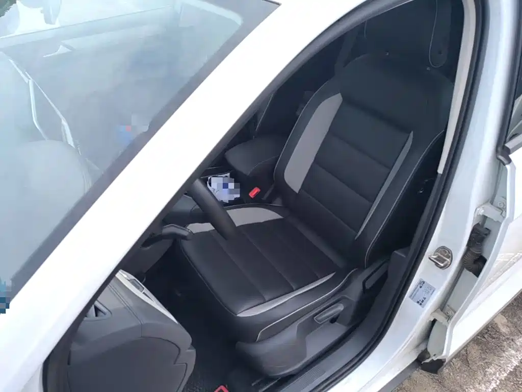 Volkswagen T-Roc — миниатюра 15