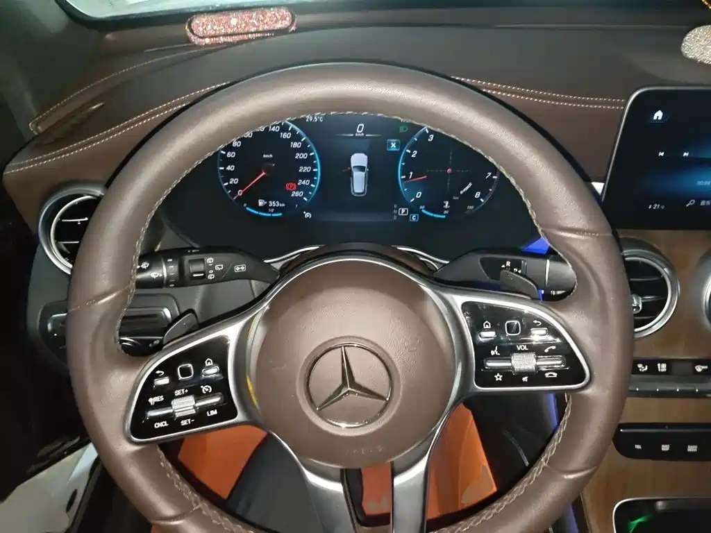 Mercedes-Benz GLC — миниатюра 3