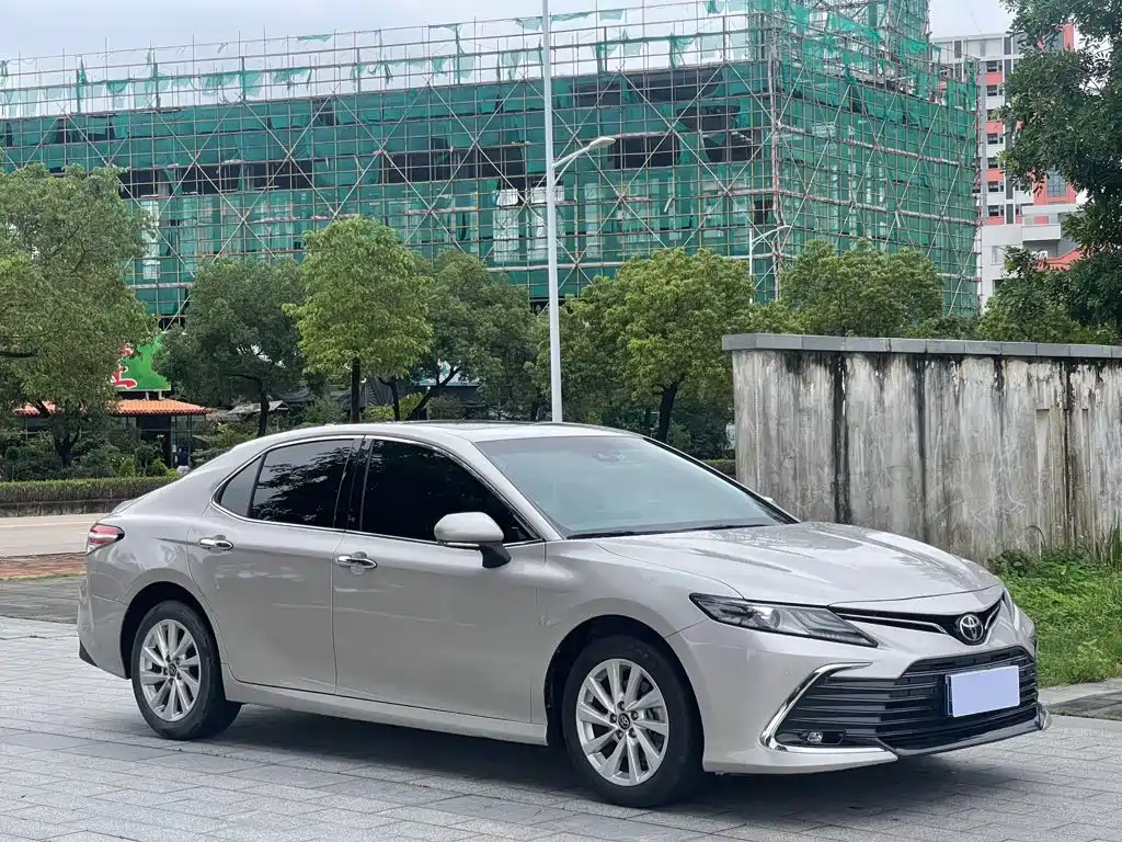 Toyota Camry 2021 2.0G Luxury