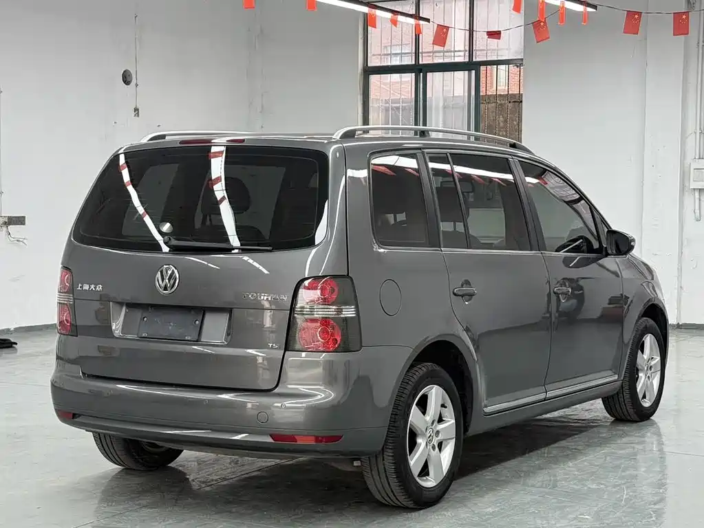 Volkswagen Touran — миниатюра 8