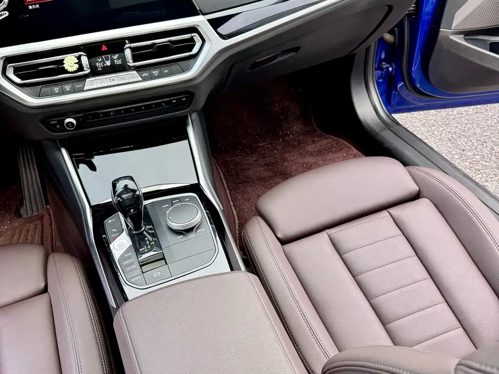 BMW 3 Series — миниатюра 13