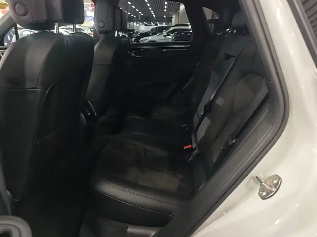 Porsche Macan — миниатюра 17