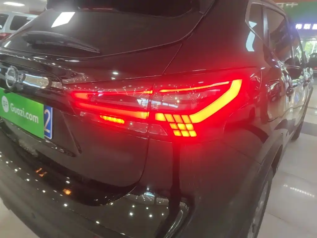 Nissan Qashqai — миниатюра 8